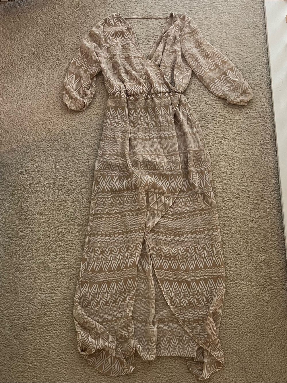 Charming Charlie Beige and White High-Low Maxi Dress size Small